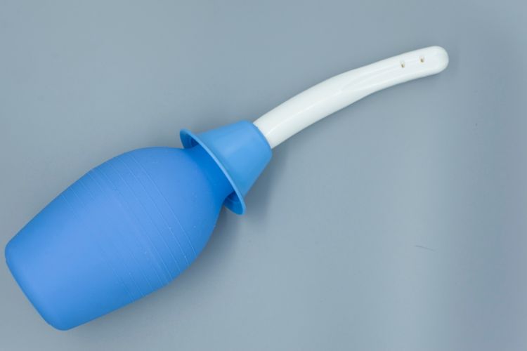 Aprenda como fazer lavagem intestinal de forma segura